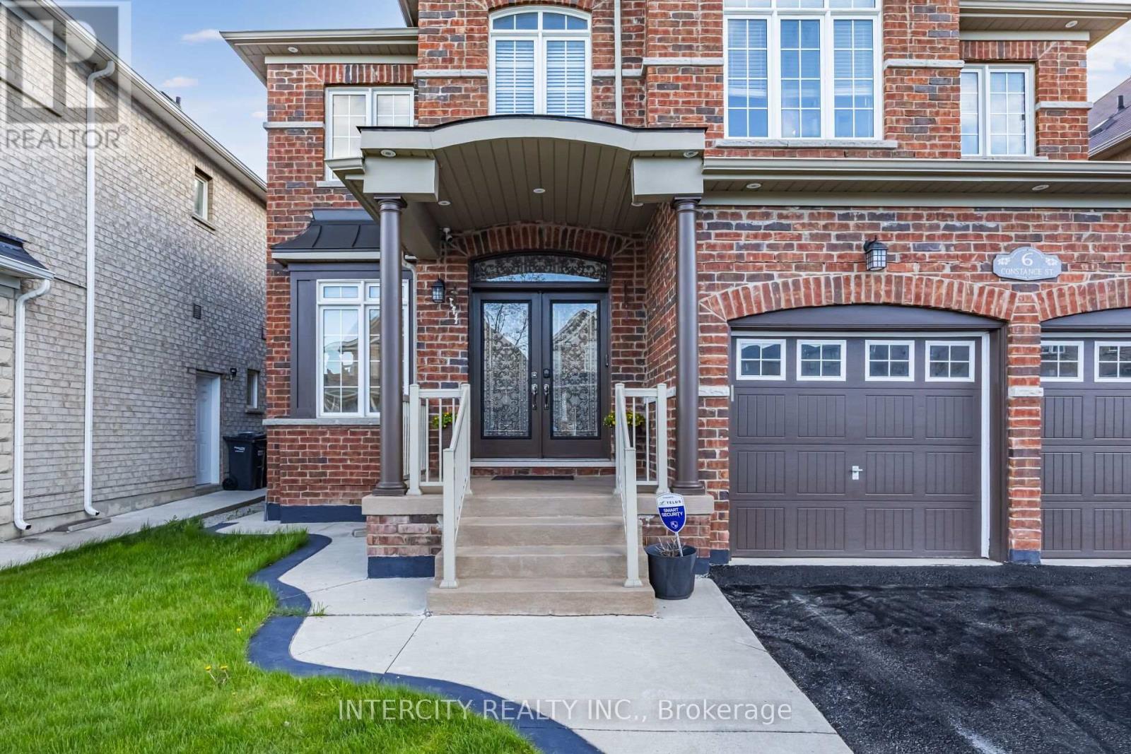 6 Constance Street, Brampton, Ontario  L6P 3G4 - Photo 3 - W13118410