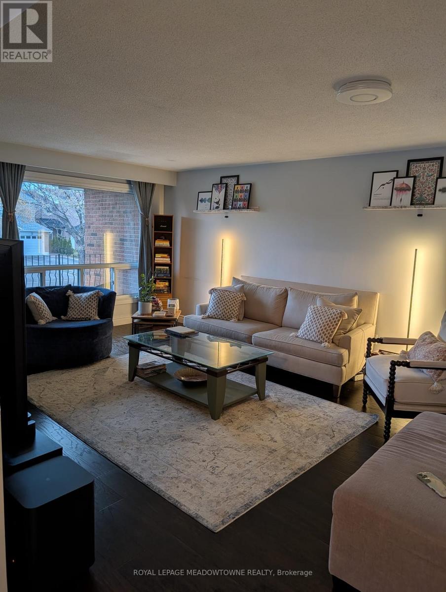 134 Chalfield Lane, Mississauga, Ontario  L4Z 1L2 - Photo 5 - W13118424