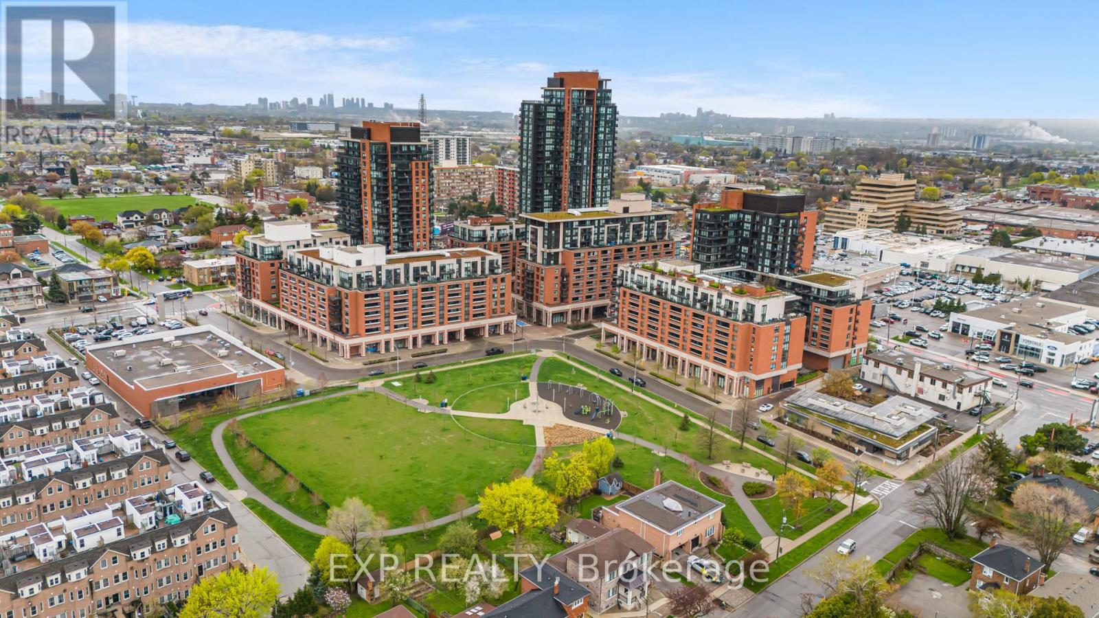 729 - 830 Lawrence Avenue W, Toronto, Ontario  M6A 0A2 - Photo 1 - W13118472