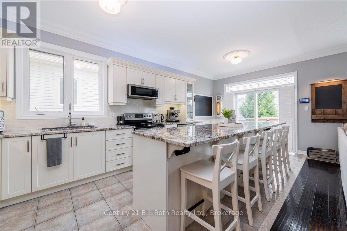 40 Grand Poplar Lane, Wasaga Beach, Ontario  L9Z 0E2 - Photo 6 - S13095412