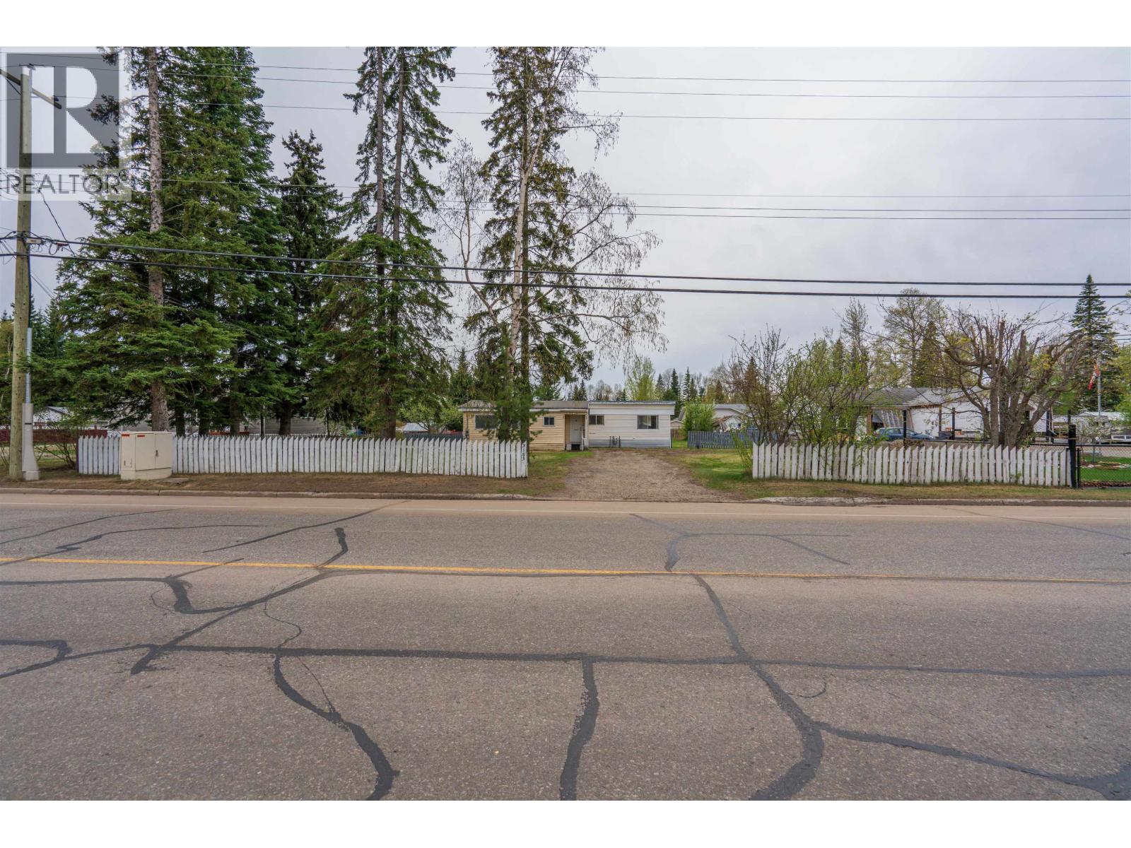 3183 Austin Road, Prince George, British Columbia  V2K 2K6 - Photo 10 - R3122766