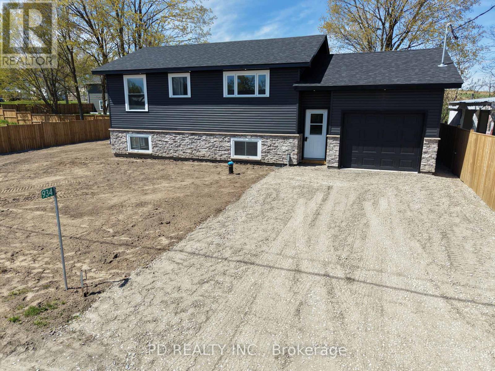 934 Mount Pleasant Road, Cavan Monaghan, Ontario  L0A 1C0 - Photo 2 - X12953316