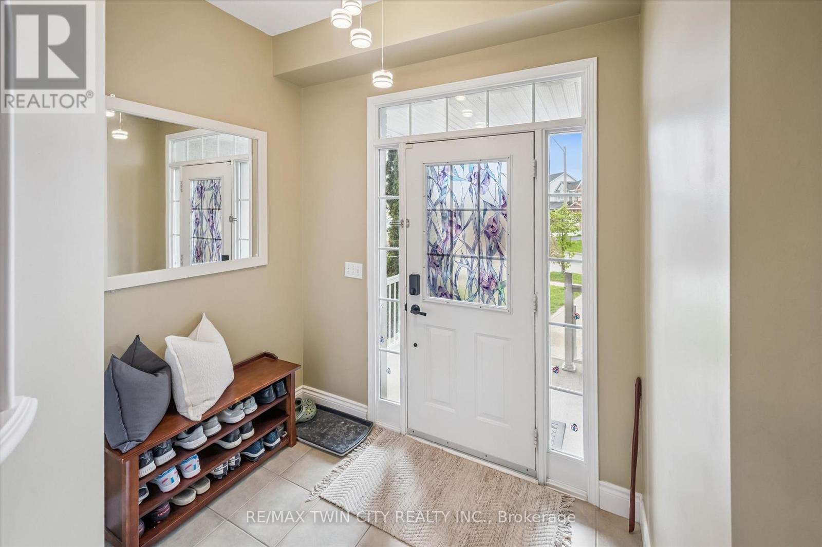 96 Hay Crescent, Cambridge, Ontario  N1P 1H7 - Photo 5 - X13118274