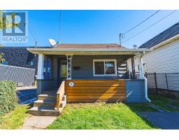 24 ROWANWOOD STREET, Hamilton, Ontario