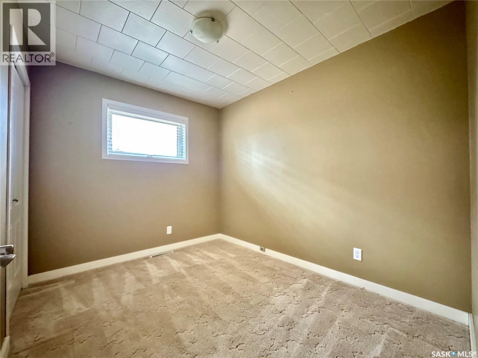 5 Crestwood Crescent, Yorkton, Saskatchewan  S3N 2P2 - Photo 14 - SK035677