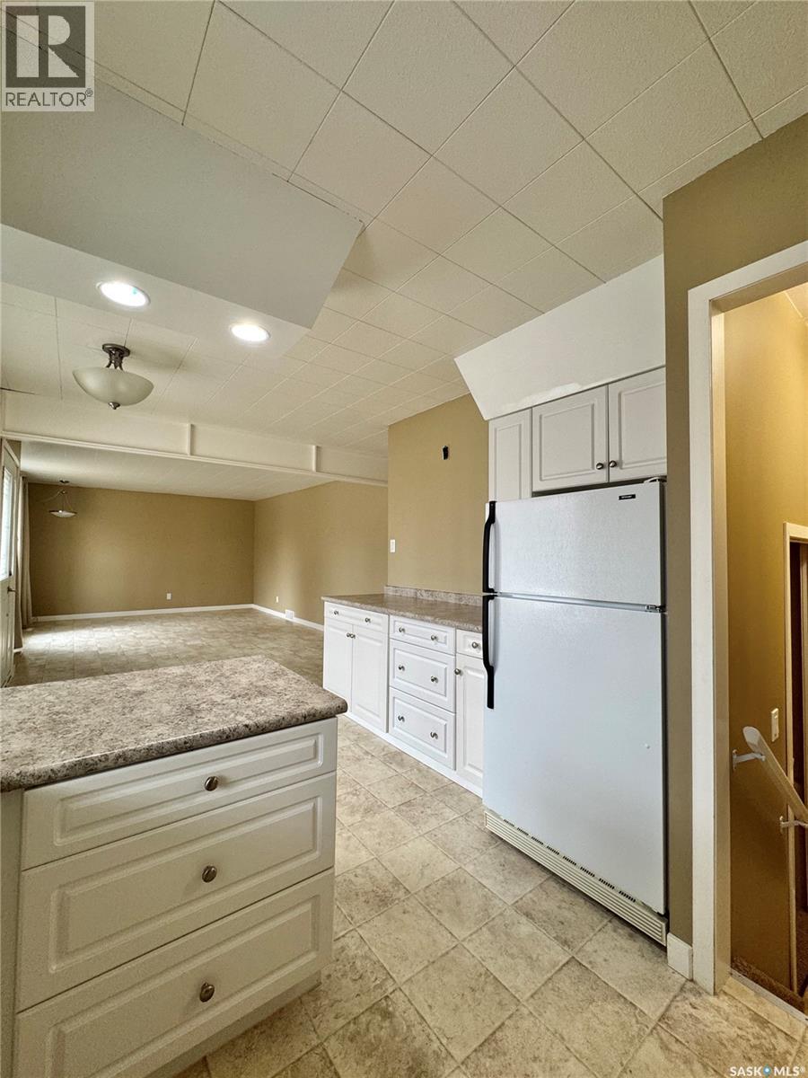 5 Crestwood Crescent, Yorkton, Saskatchewan  S3N 2P2 - Photo 5 - SK035677