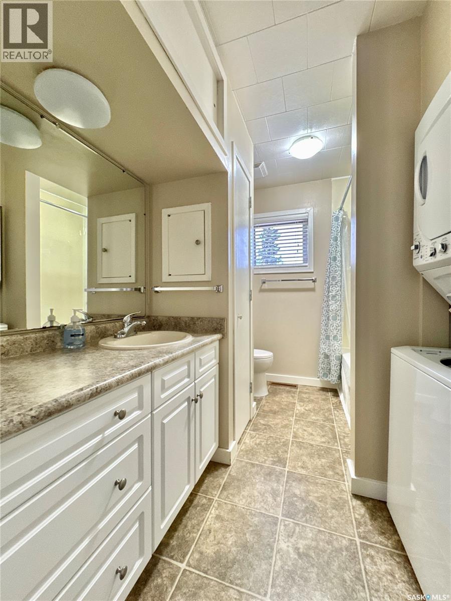 5 Crestwood Crescent, Yorkton, Saskatchewan  S3N 2P2 - Photo 15 - SK035677