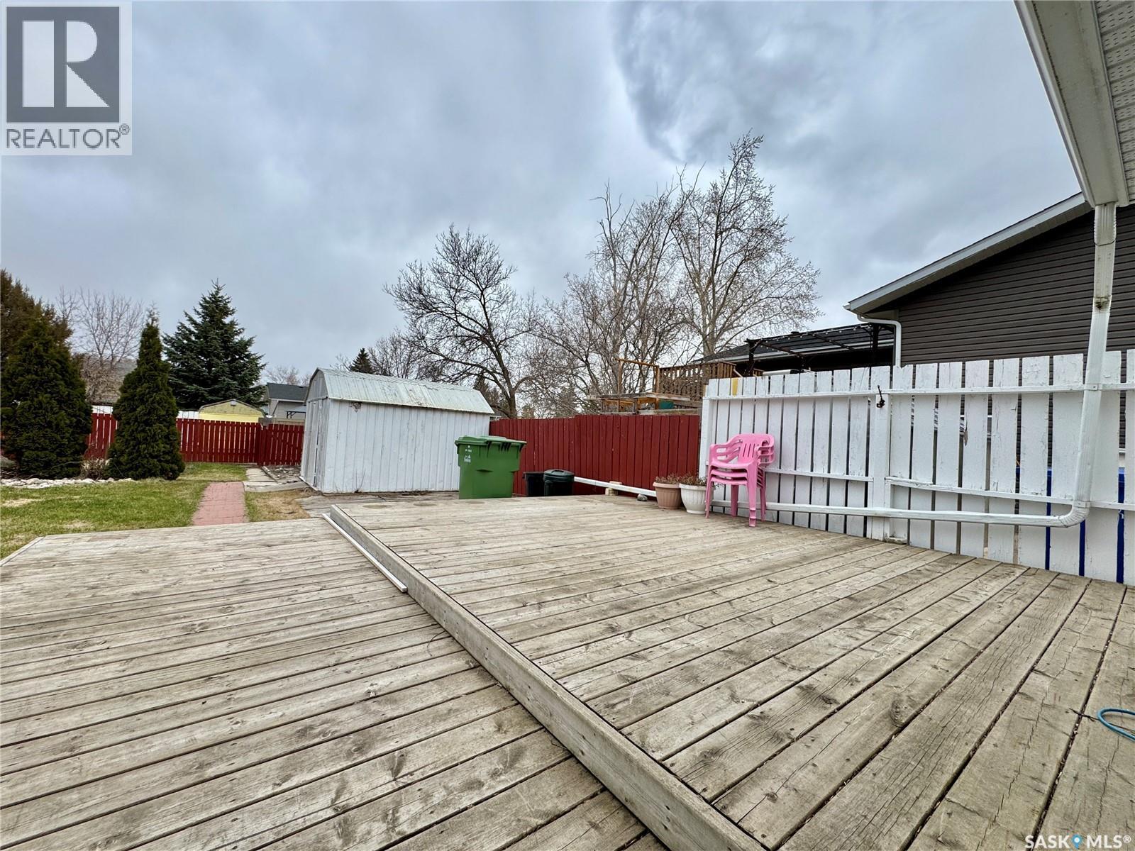 5 Crestwood Crescent, Yorkton, Saskatchewan  S3N 2P2 - Photo 32 - SK035677