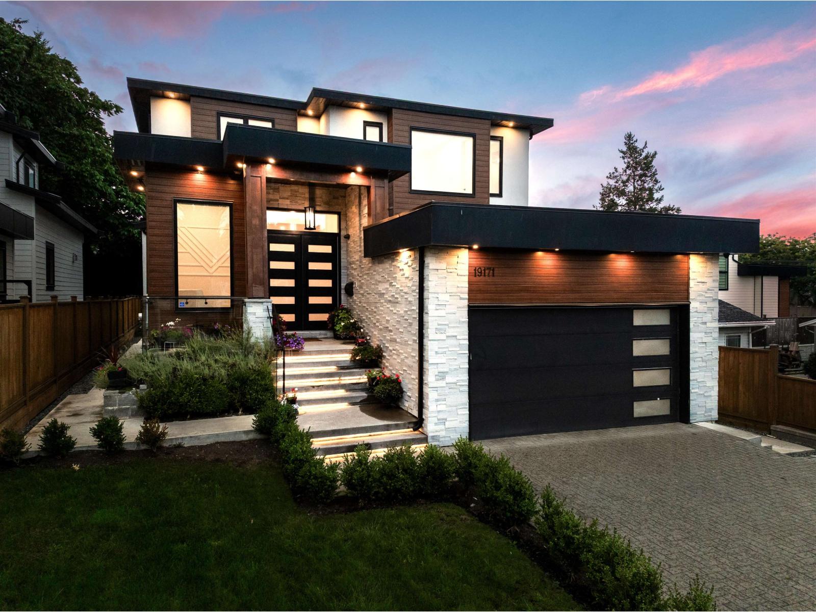 19171 60b Avenue, Surrey, British Columbia  V3S 7T8 - Photo 1 - R3111551