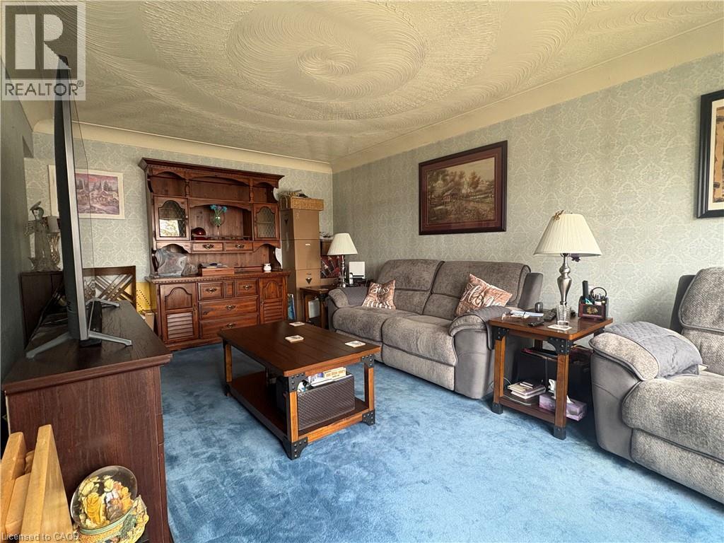 109 Ridge Street, Hamilton, Ontario  L9A 2X4 - Photo 4 - 40820664