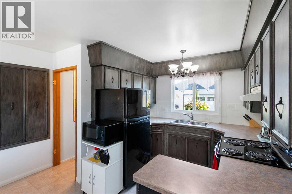 4417 55 Avenue, Olds, Alberta  T4H 1B9 - Photo 11 - A2308186