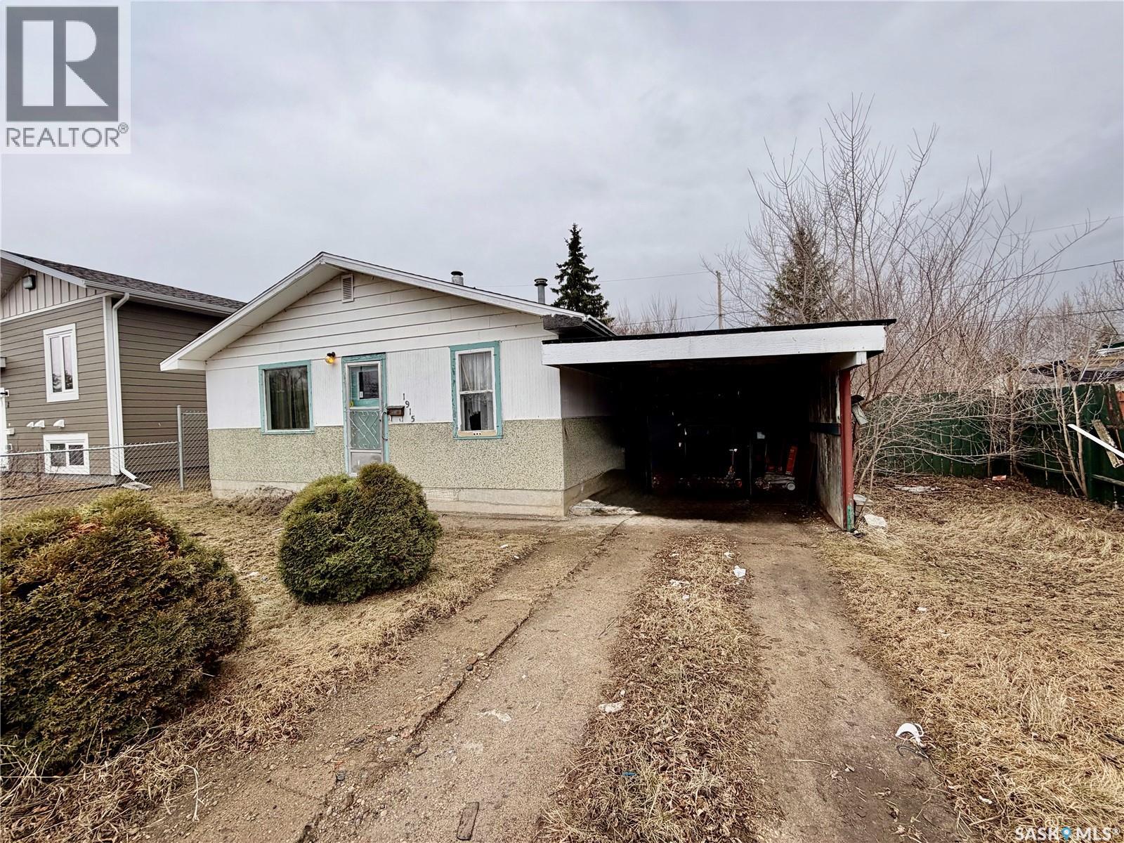1915 15th Street W, Prince Albert, Saskatchewan  S6V 3V1 - Photo 1 - SK035737