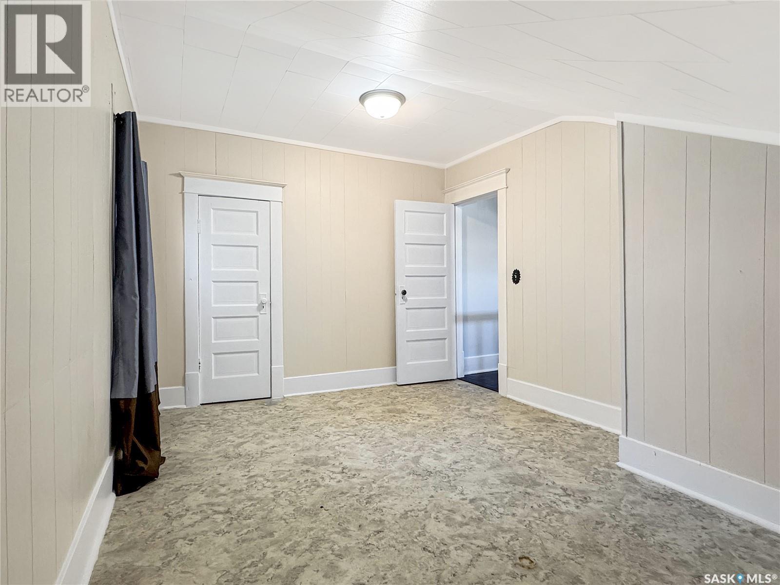 405 Railway Avenue, Cut Knife, Saskatchewan  S0M 0N0 - Photo 20 - SK035658