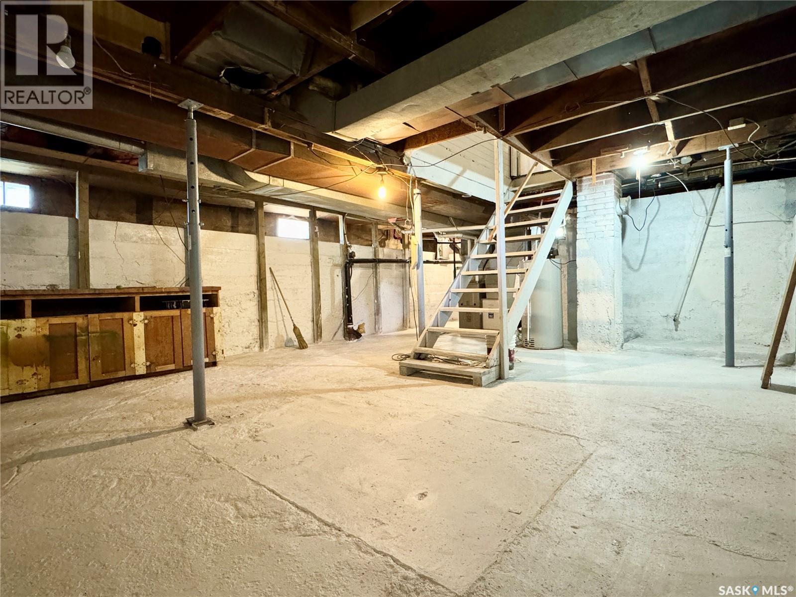 405 Railway Avenue, Cut Knife, Saskatchewan  S0M 0N0 - Photo 24 - SK035658