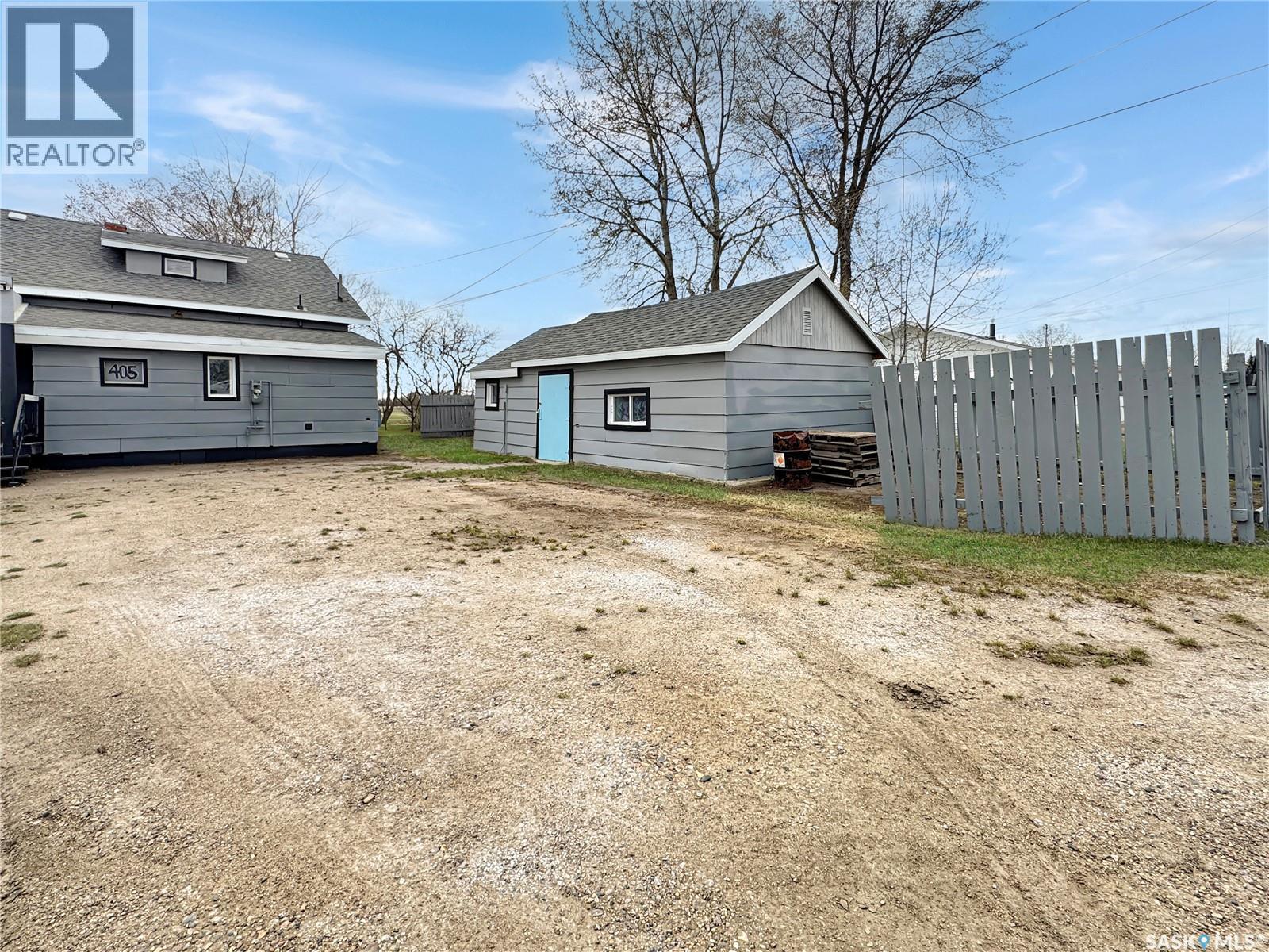 405 Railway Avenue, Cut Knife, Saskatchewan  S0M 0N0 - Photo 30 - SK035658