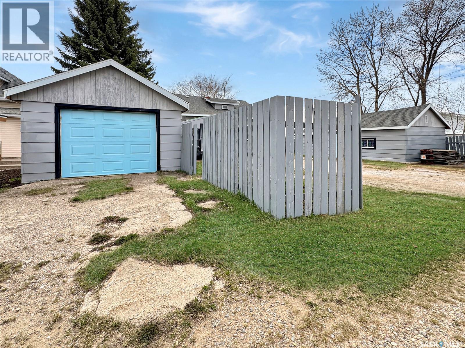 405 Railway Avenue, Cut Knife, Saskatchewan  S0M 0N0 - Photo 31 - SK035658