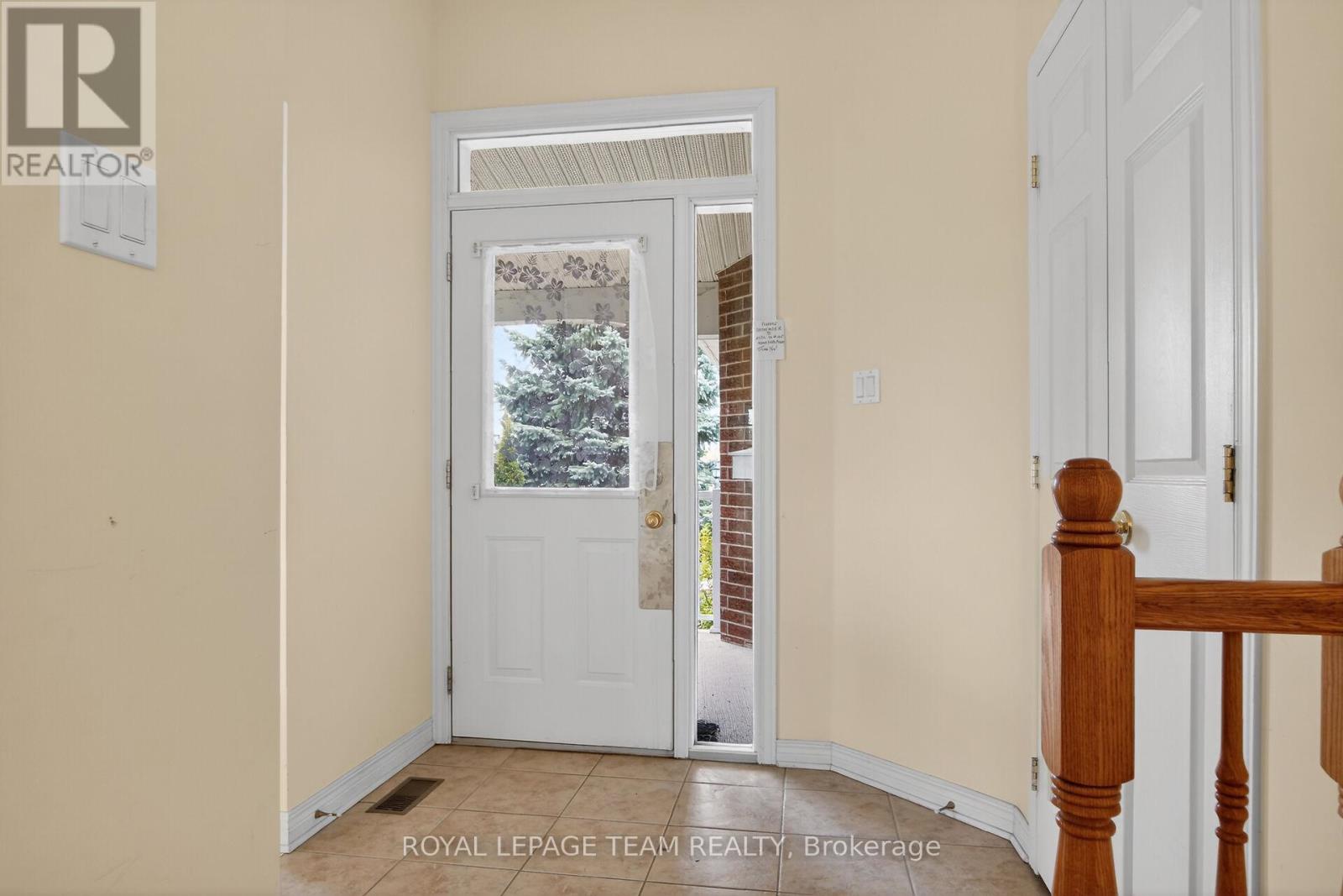 78 Amberlakes Drive, Ottawa, Ontario  K2S 2A2 - Photo 3 - X13118490