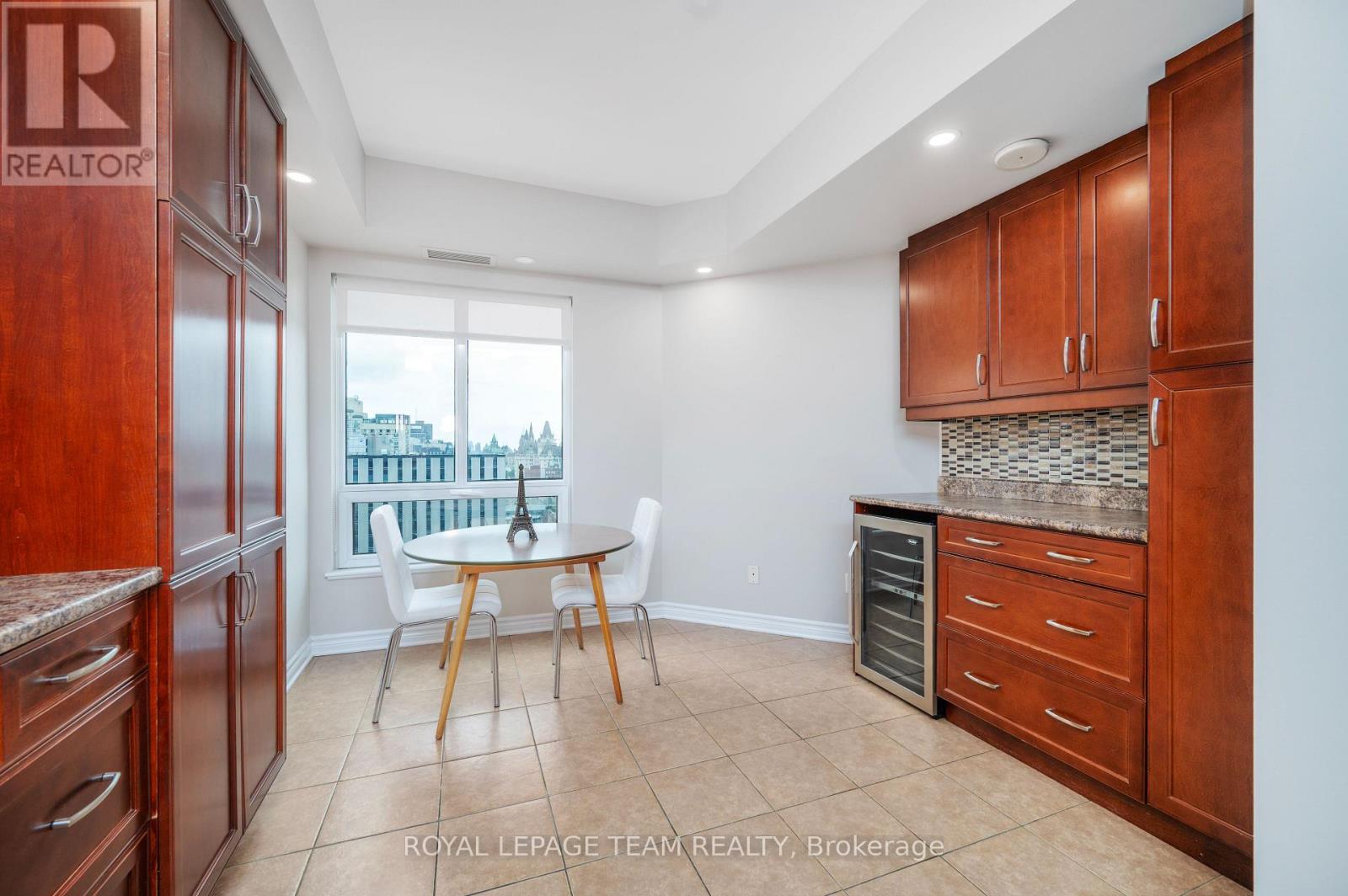 1704 - 200 Rideau Street, Ottawa, Ontario  K1N 5Y1 - Photo 10 - X12766176