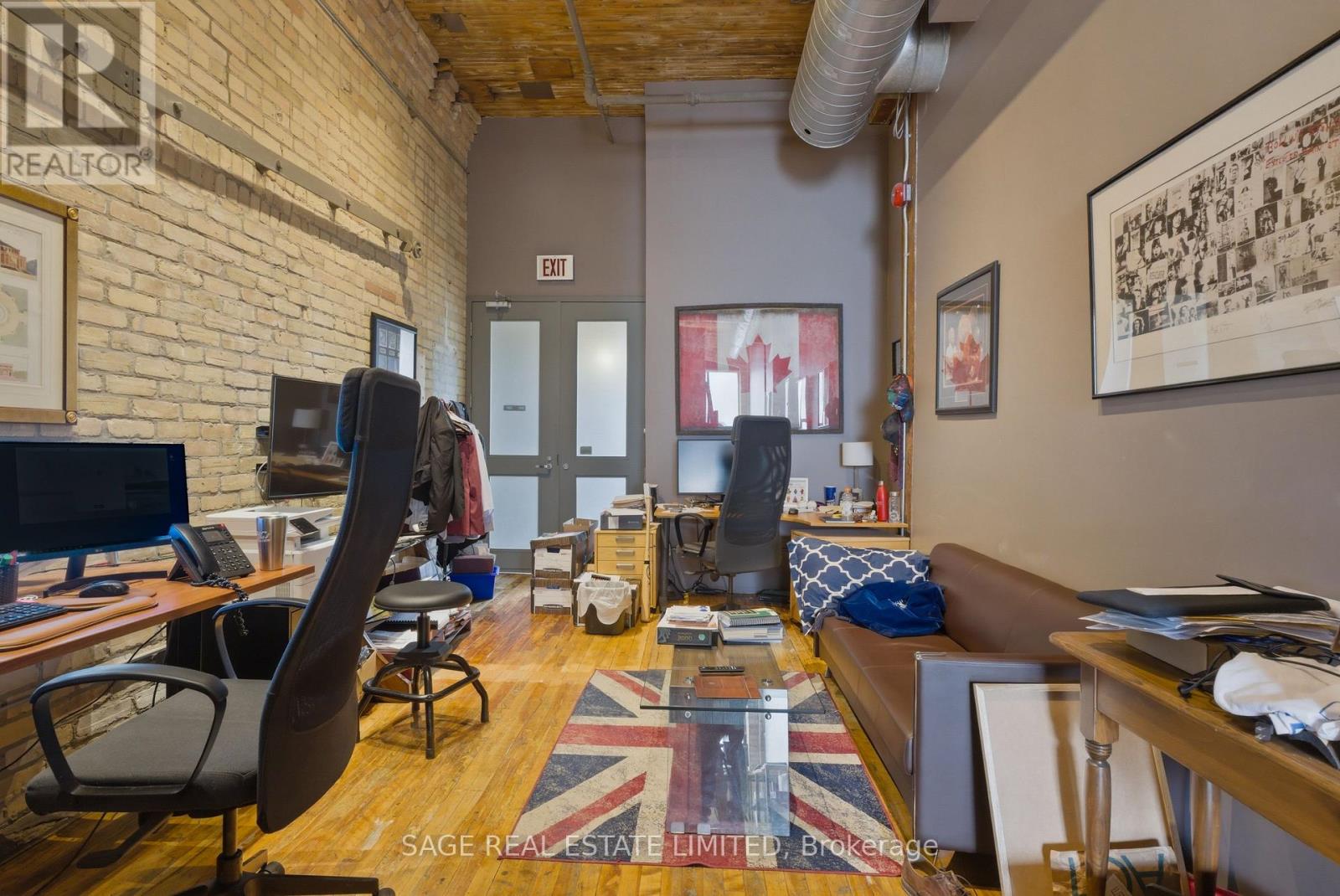 100annex - 25 Morrow Avenue, Toronto, Ontario  M6R 2H9 - Photo 9 - W12929998