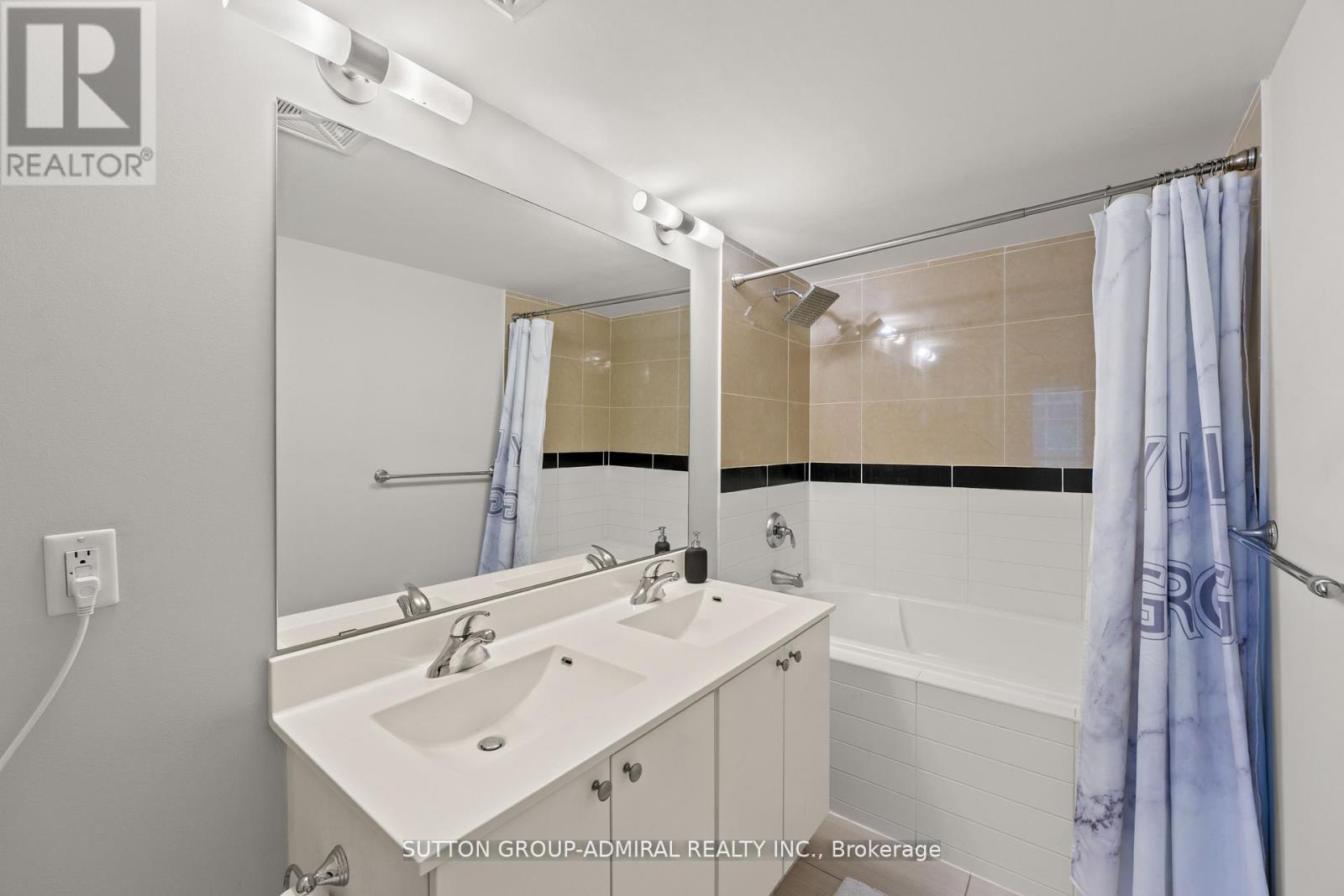 2513 - 155 Legion Road N, Toronto, Ontario  M8Y 0A7 - Photo 19 - W12966730