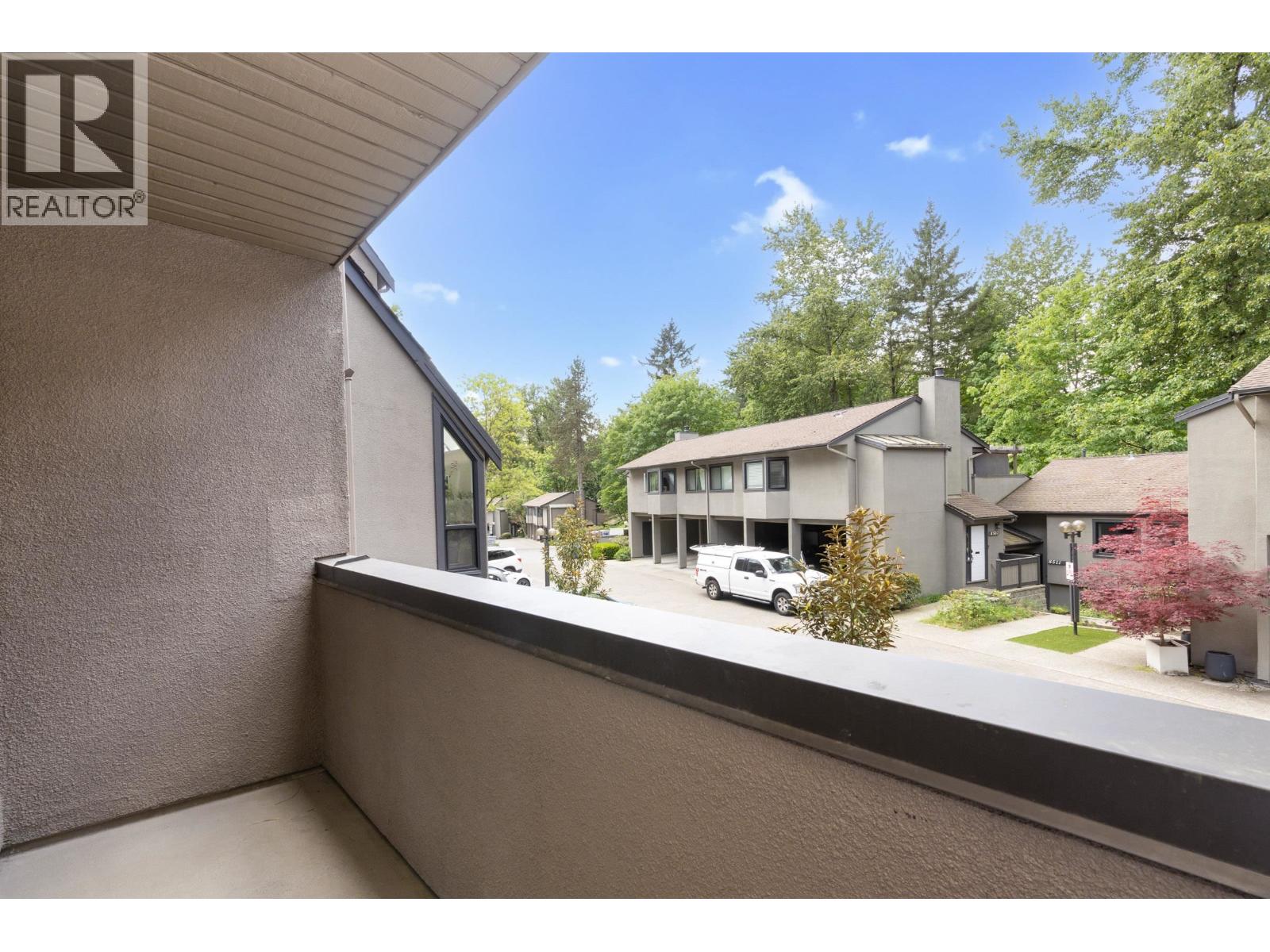 8526 Woodtrail Place, Burnaby, British Columbia  V5A 4A9 - Photo 14 - R3116578