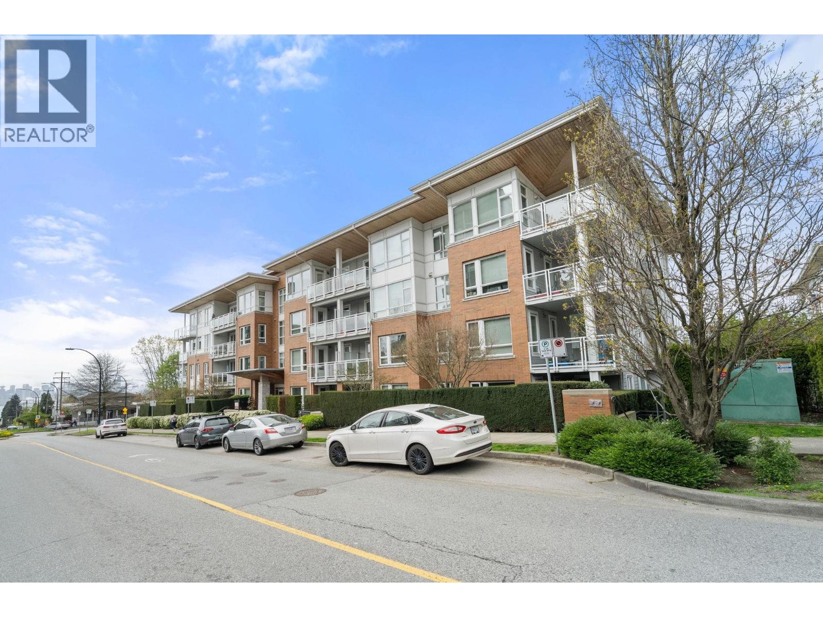101 717 Chesterfield Avenue, North Vancouver, British Columbia  V7M 3L8 - Photo 2 - R3122665