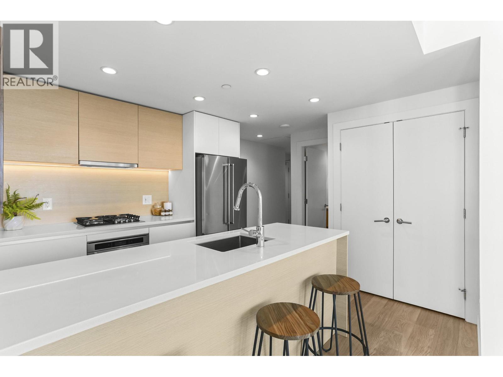 2409 657 Whiting Way, Coquitlam, British Columbia  V3J 0J6 - Photo 11 - R3122667