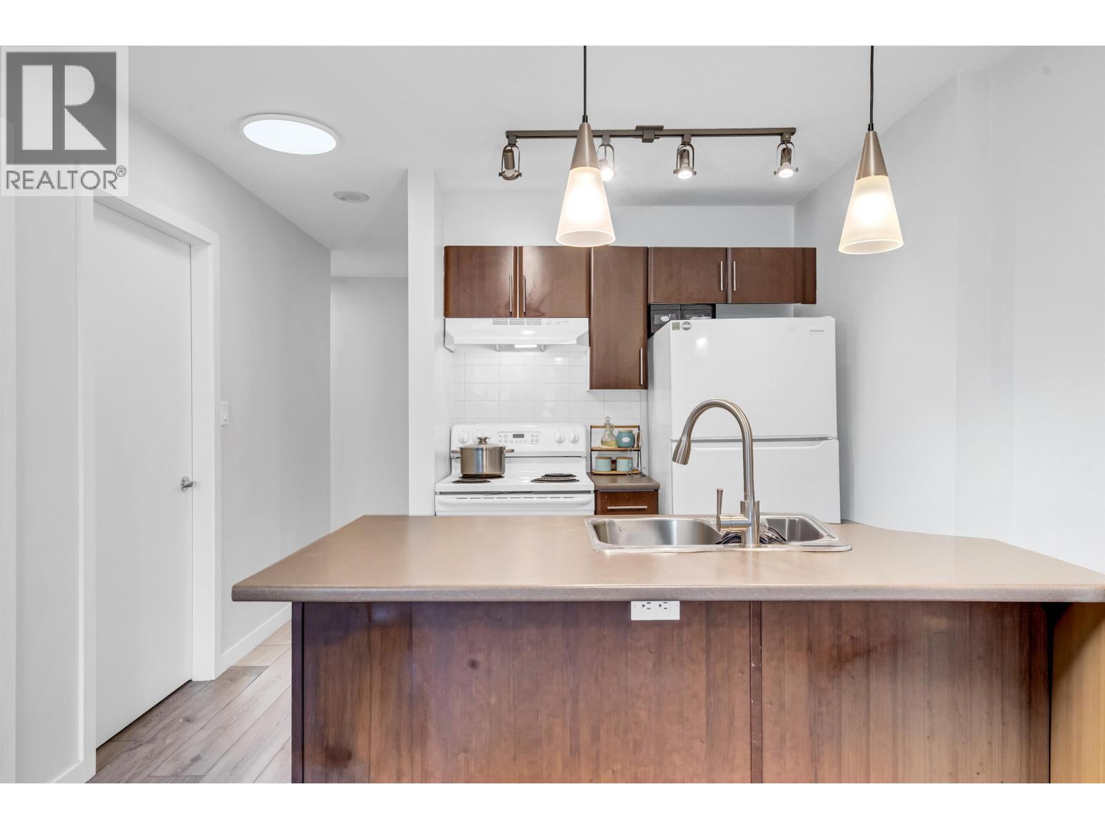 610 1178 Heffley Crescent, Coquitlam, British Columbia  V3B 0A7 - Photo 4 - R3122696