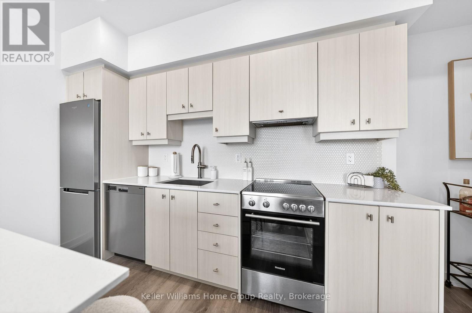 2402 - 15 Wellington Street S, Kitchener, Ontario  N2G 0E4 - Photo 13 - X13118552