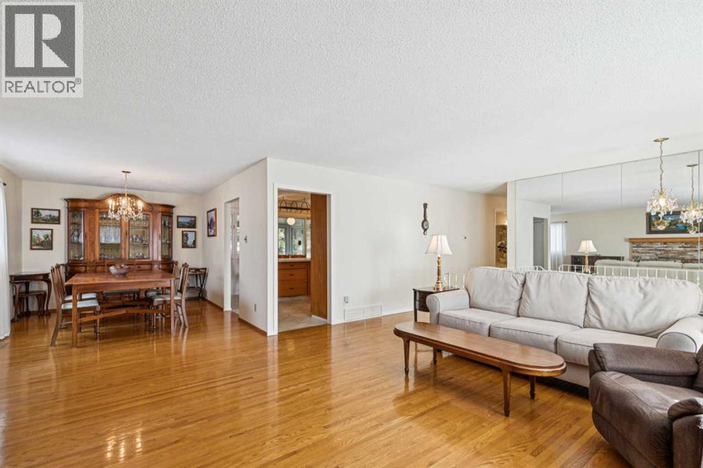 11427 Wilkes Road SE, Calgary, Alberta  T2J 2E5 - Photo 6 - A2286031
