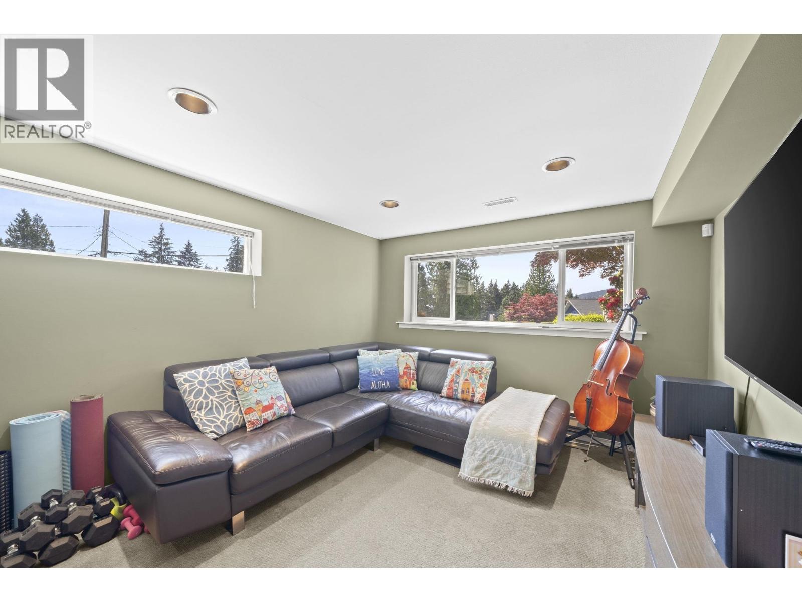 4792 Cedarcrest Avenue, North Vancouver, British Columbia  V7R 3R3 - Photo 20 - R3122736