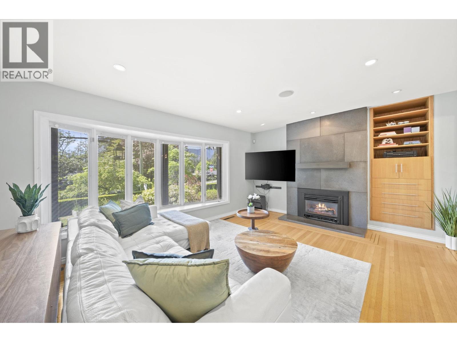 4792 Cedarcrest Avenue, North Vancouver, British Columbia  V7R 3R3 - Photo 24 - R3122736