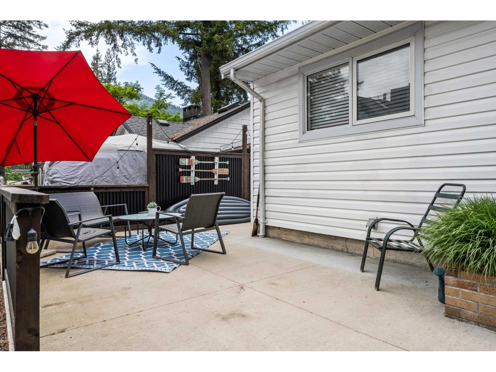404 Birch Street, Cultus Lake North, Cultus Lake, British Columbia  V2R 4Z3 - Photo 6 - R3122554