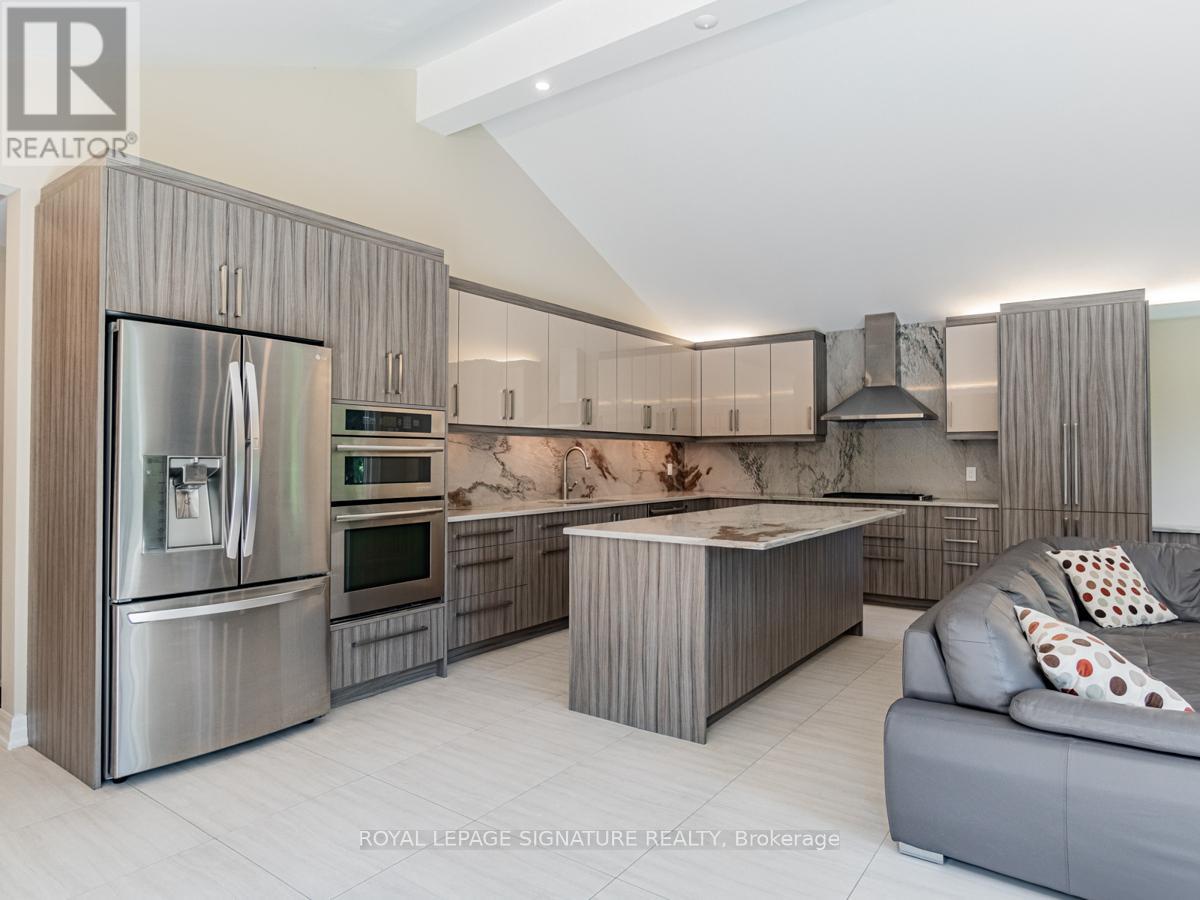 7 Blaine Drive, Toronto, Ontario  M3B 2G3 - Photo 12 - C13118550