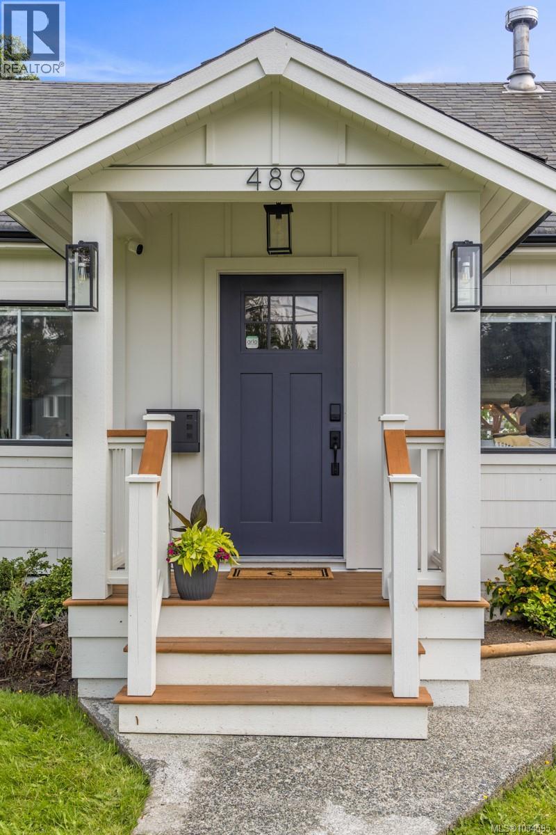 489 Grafton St, Esquimalt, British Columbia