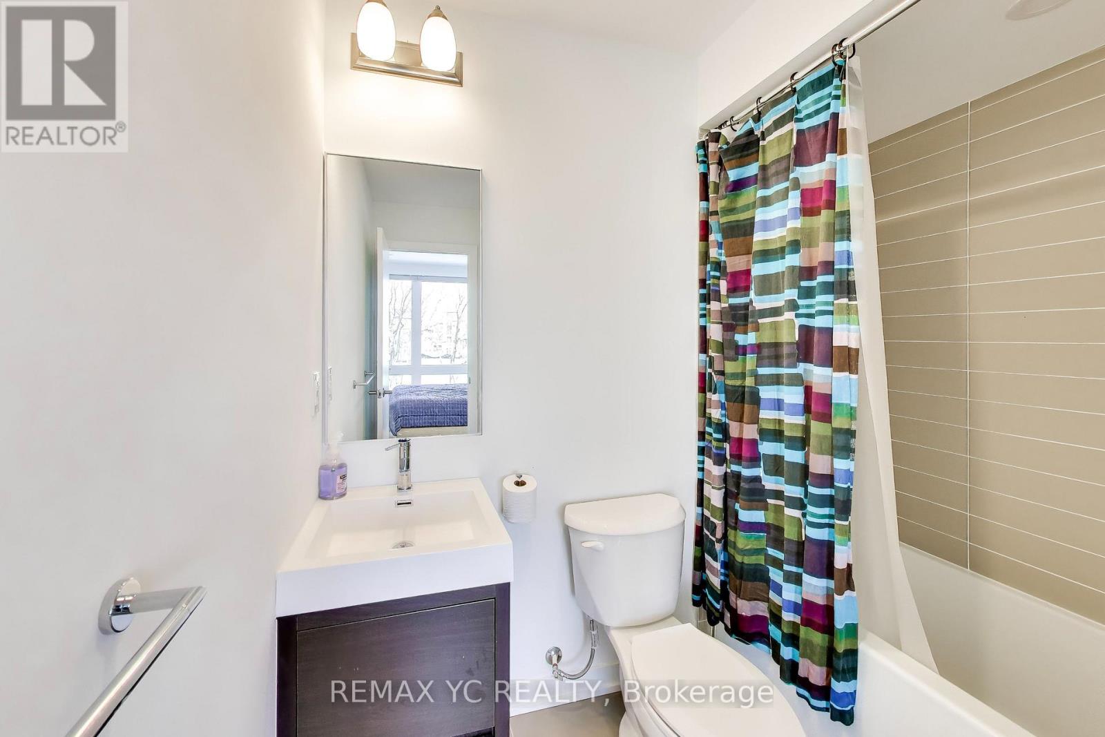 18 Deep Roots Terrace, Toronto, Ontario  M6A 0G1 - Photo 12 - C13113942