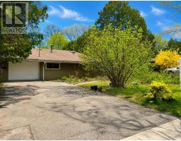 42 OAKLEY BOULEVARD, Toronto, Ontario