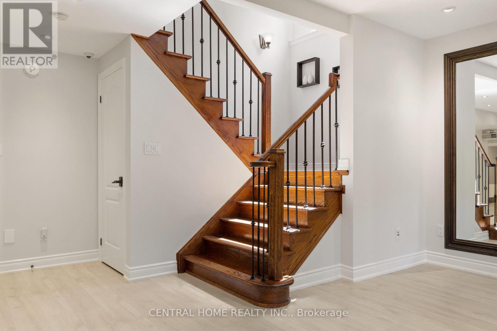 2479 Bon Echo Drive, Oakville, Ontario  L6H 7R1 - Photo 32 - W13092994
