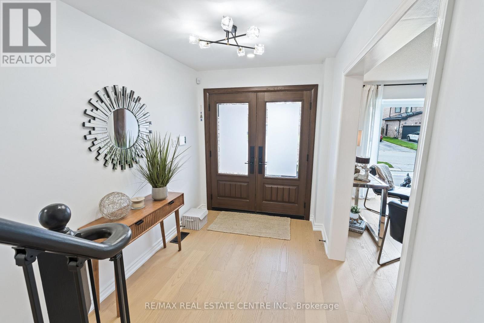 20 Nixon Crescent, Halton Hills, Ontario  L7G 5K2 - Photo 6 - W13116514