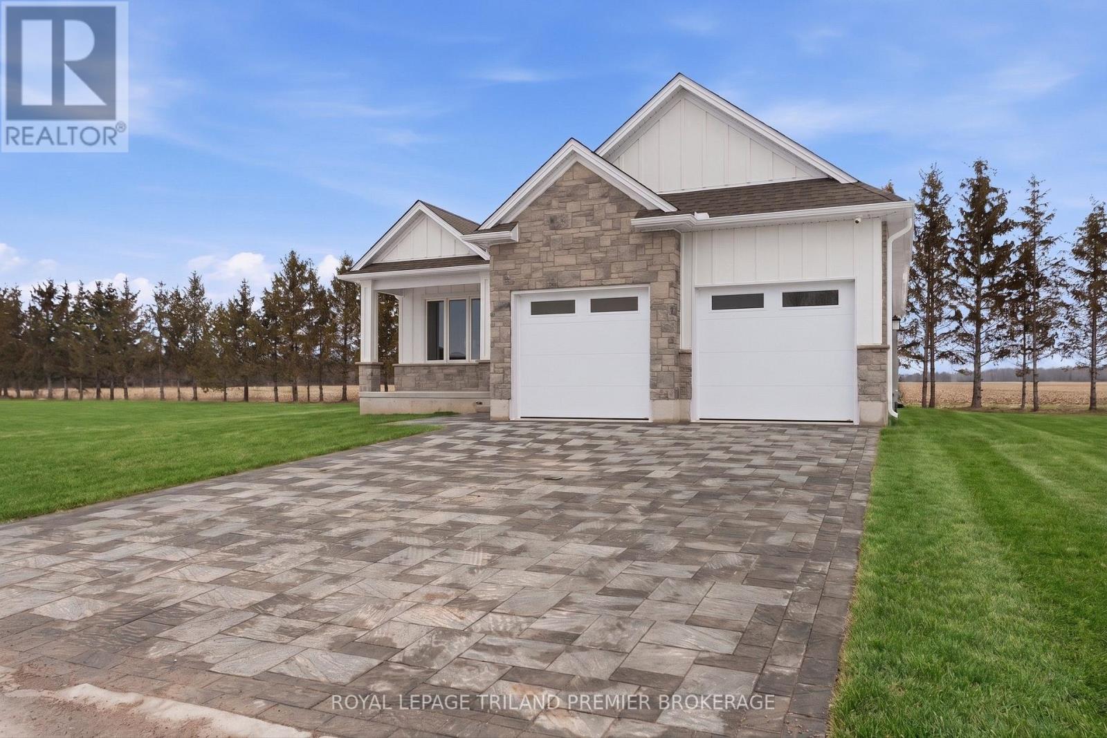 78 Dearing Drive, South Huron, Ontario  N0M 1T0 - Photo 48 - X12428051