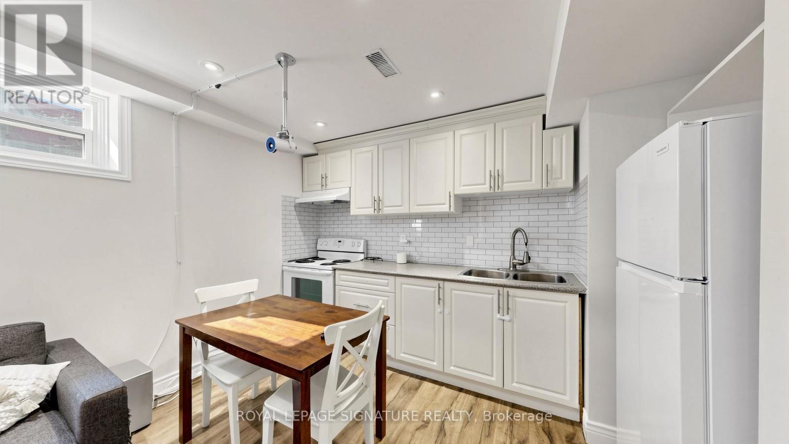 33 Neapolitan Drive, Toronto, Ontario  M1P 4B2 - Photo 34 - E13118572