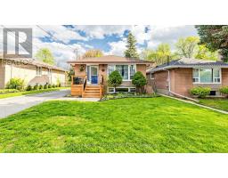 33 NEAPOLITAN DRIVE, Toronto, Ontario