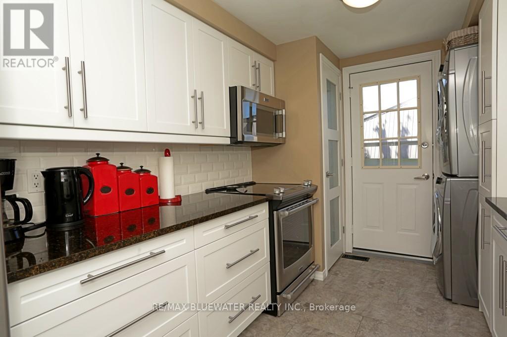 314 Wyldwood Lane S, South Huron, Ontario  N0M 1T0 - Photo 18 - X13097886