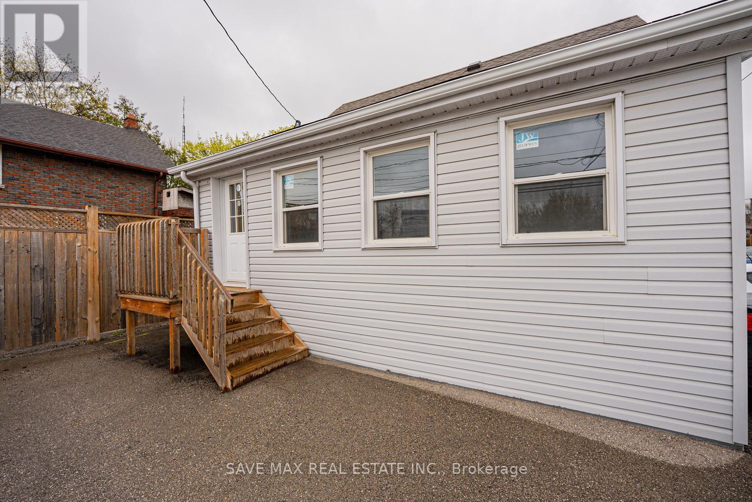 4 Beaumont Crescent, Guelph, Ontario  N1E 6A7 - Photo 9 - X12773680