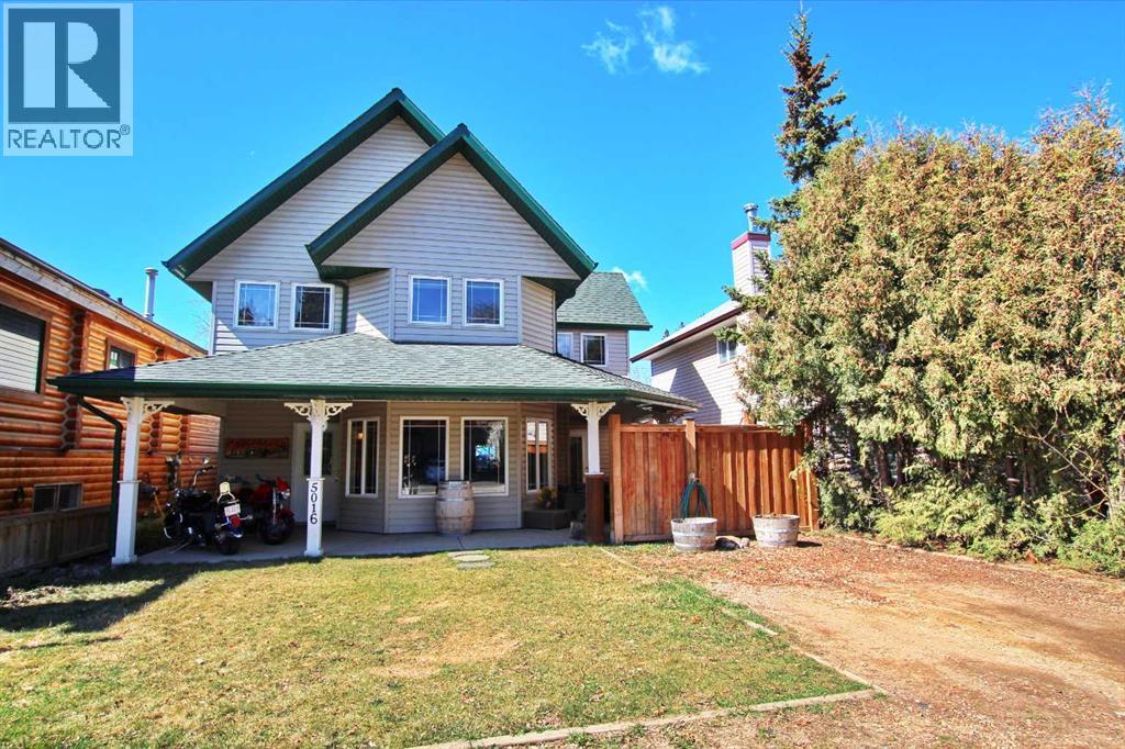 5016 34 Street, Sylvan Lake, Alberta