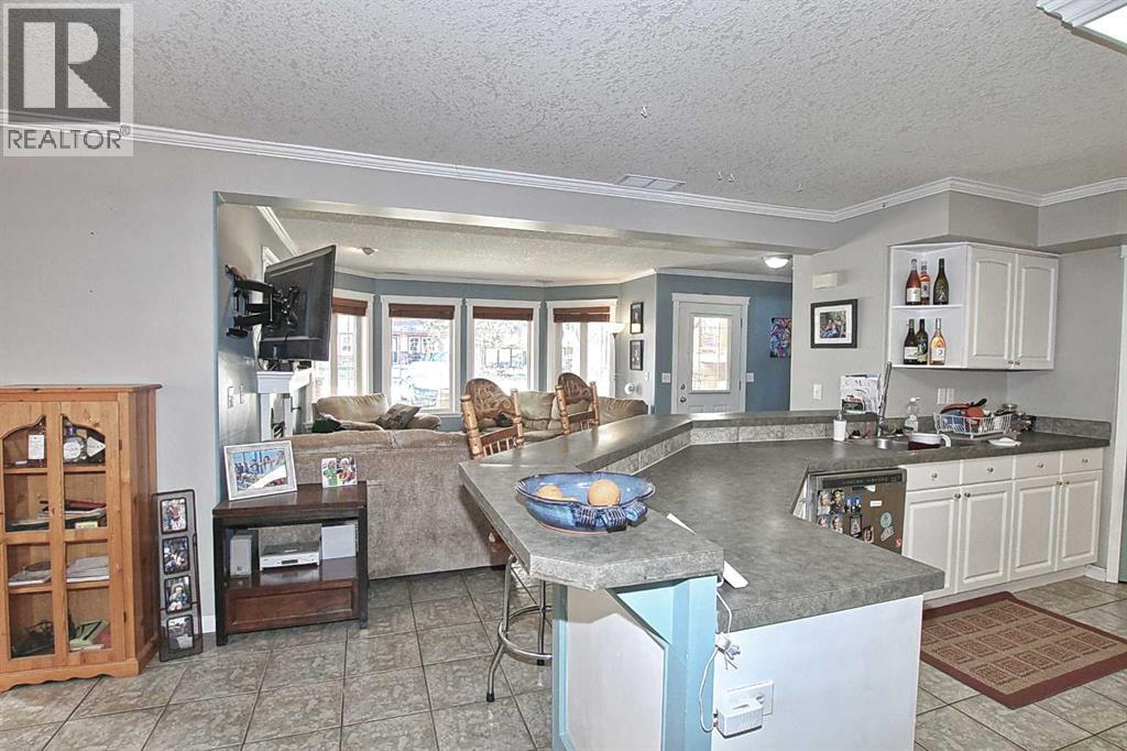 5016 34 Street, Sylvan Lake, Alberta  T4S 1B1 - Photo 4 - A2310576