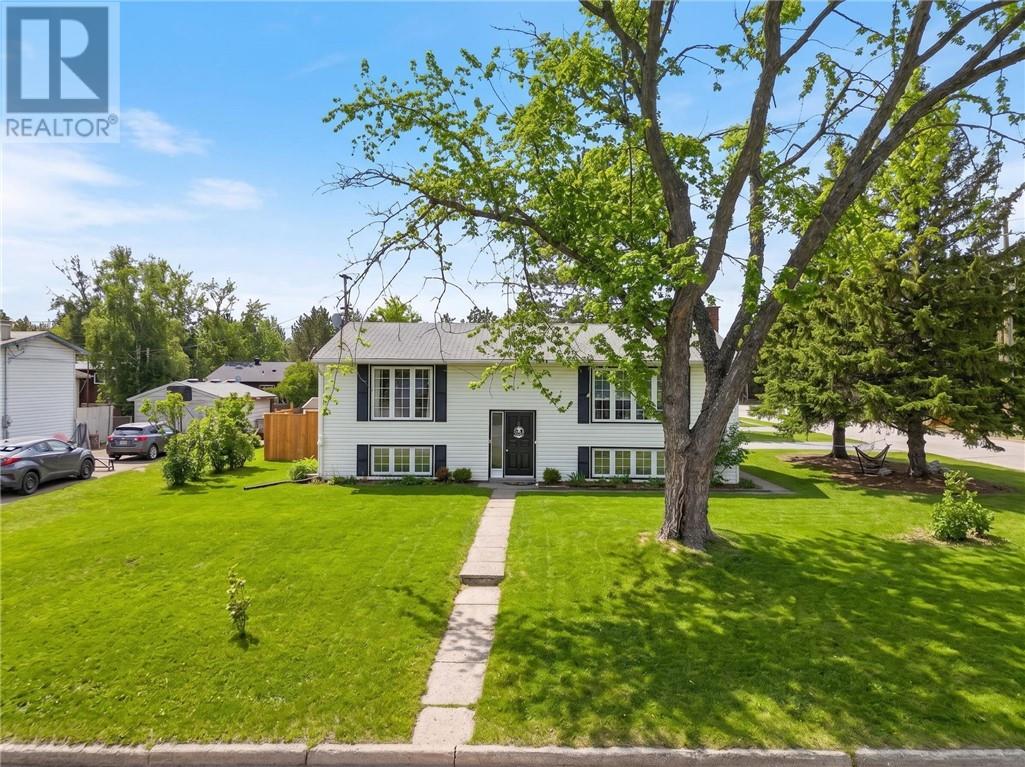 2 Chesser, Falconbridge, Ontario  P0m 1S0 - Photo 1 - 2127699