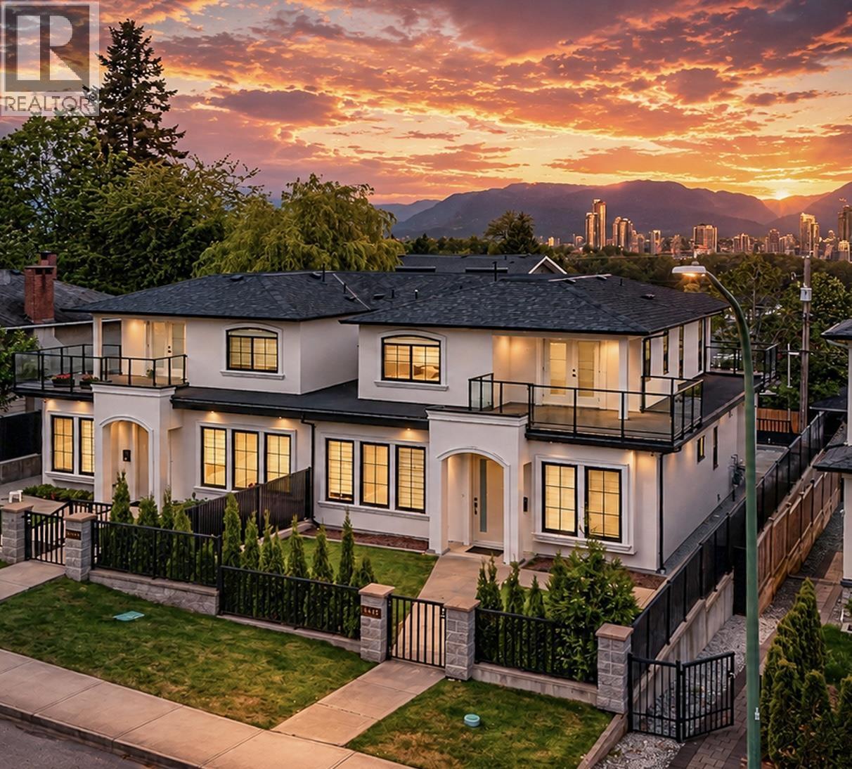 4643 Bond Street, Burnaby, British Columbia  V5H 1G7 - Photo 1 - R3122659