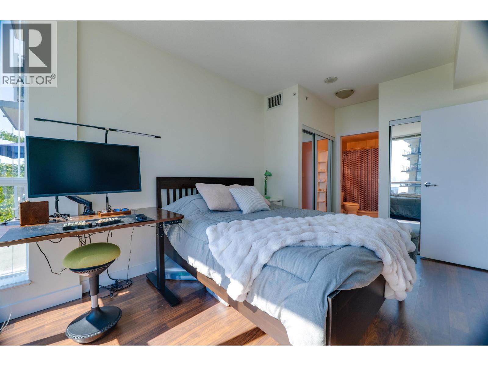 508 168 East Esplanade, North Vancouver, British Columbia  V7L 4X8 - Photo 11 - R3122095