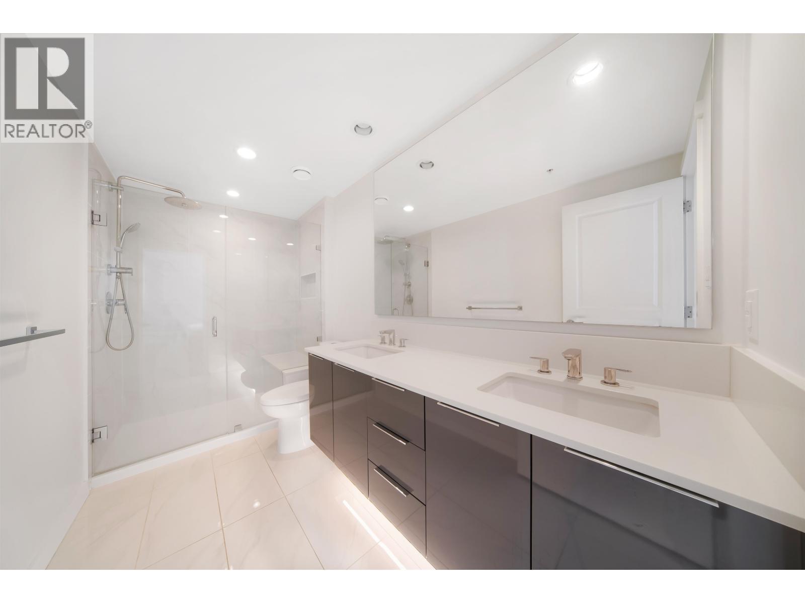 2205 3096 Windsor Gate, Coquitlam, British Columbia  V3B 0P4 - Photo 9 - R3122614